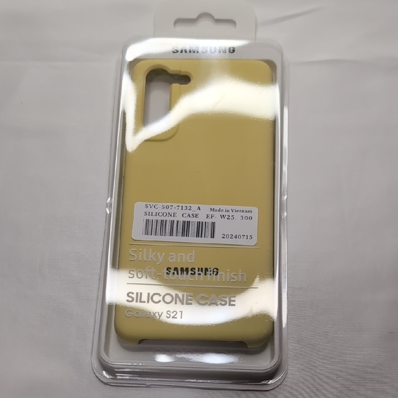 Samsung Galaxy S21 Soft Silicone Cover - Cream - Picture 1 of 4